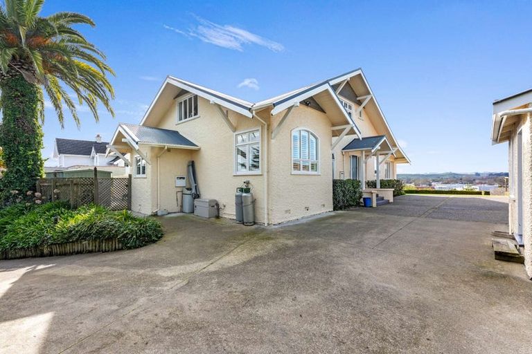 Photo of property in 44 College Street, College Estate, Whanganui, 4500