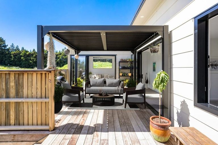 Photo of property in 5 Pinnacles Lane, Pauanui, 3579