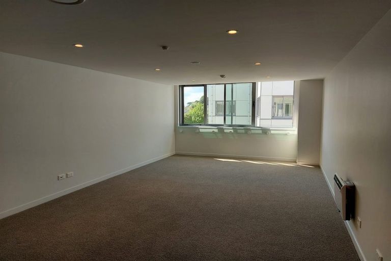 Photo of property in 7 Albionvale Road, Glen Eden, Auckland, 0602