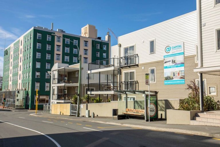 Photo of property in 1/363 Willis Street, Mount Cook, Wellington, 6011