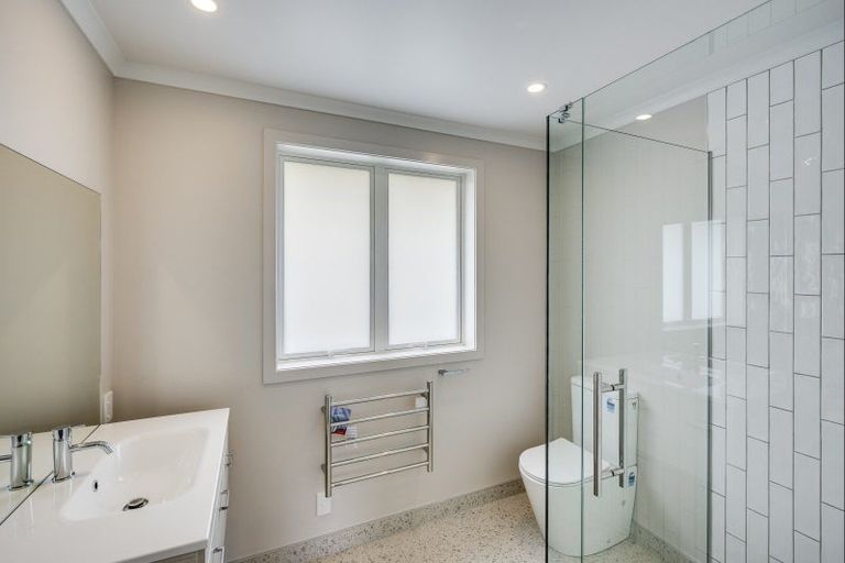 Photo of property in 98 Belgrove Drive, Waipukurau, 4200