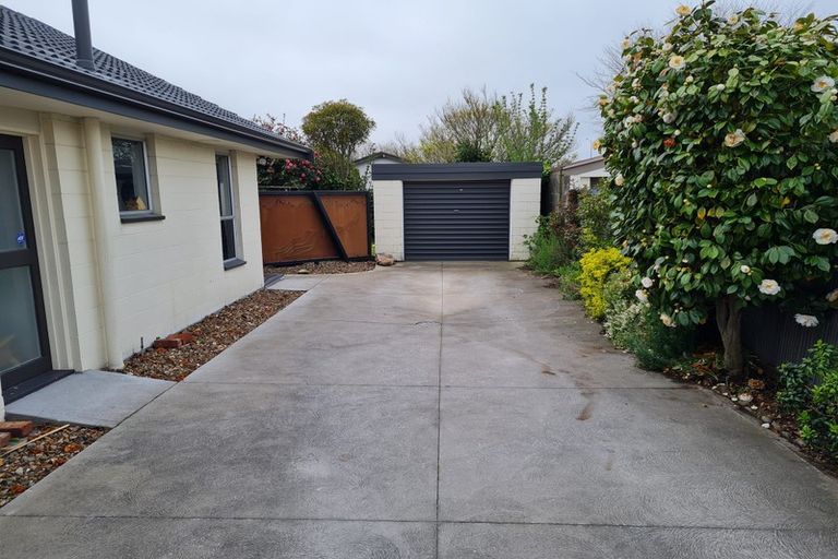 Photo of property in 2/12 Greenock Street, Redwood, Christchurch, 8051