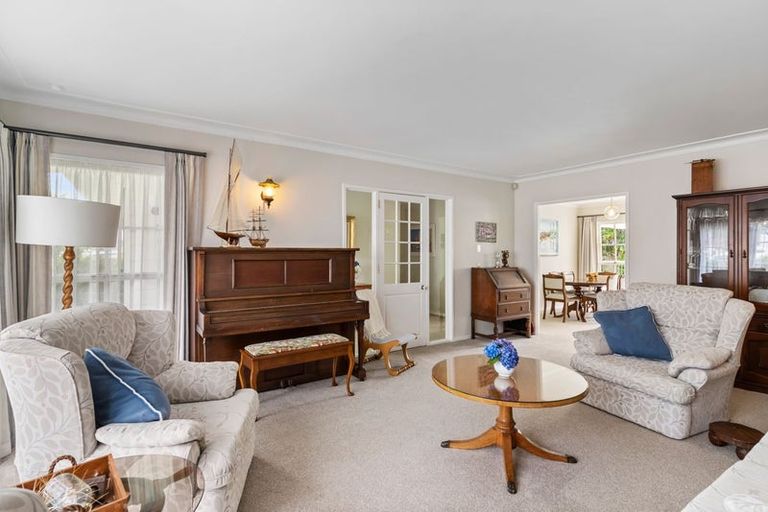 Photo of property in 85 Glenmore Road, Sunnyhills, Auckland, 2010