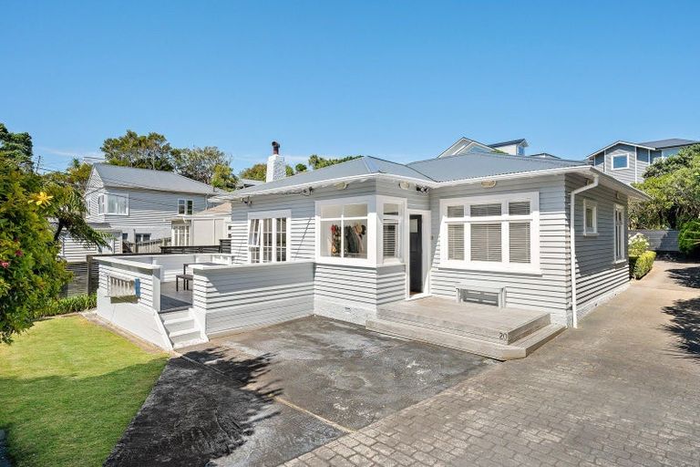 Photo of property in 20 Raumati Terrace, Khandallah, Wellington, 6035