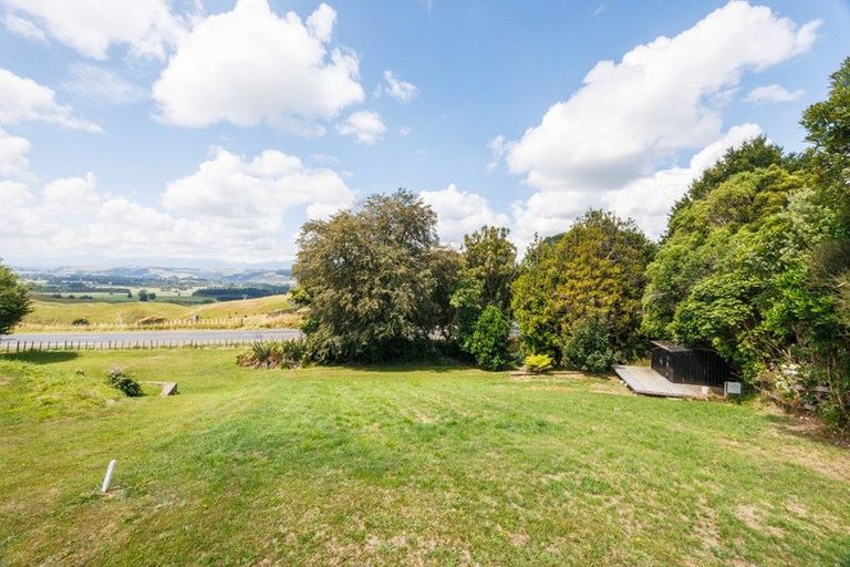 Photo of property in 12 Hau Whiti Place, Kimbolton, 4774