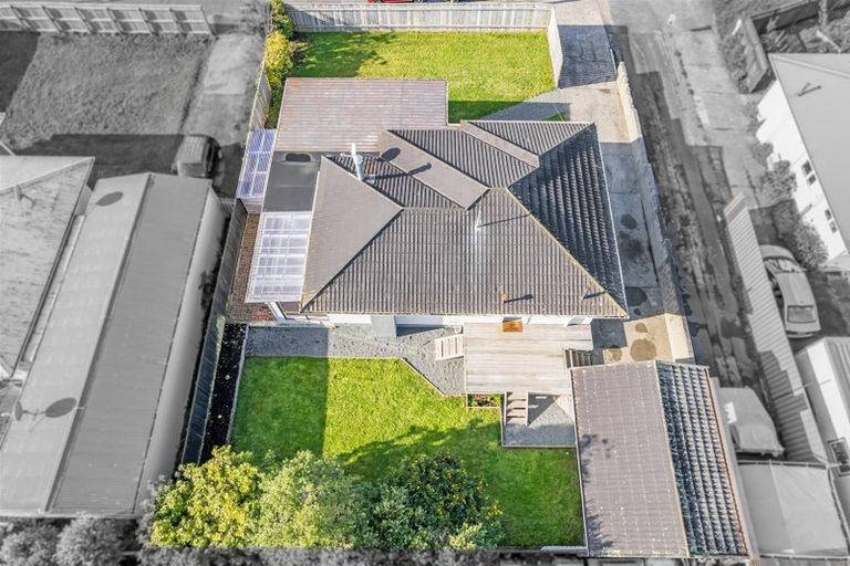 Photo of property in 21 Totara Park Road, Clouston Park, Upper Hutt, 5018