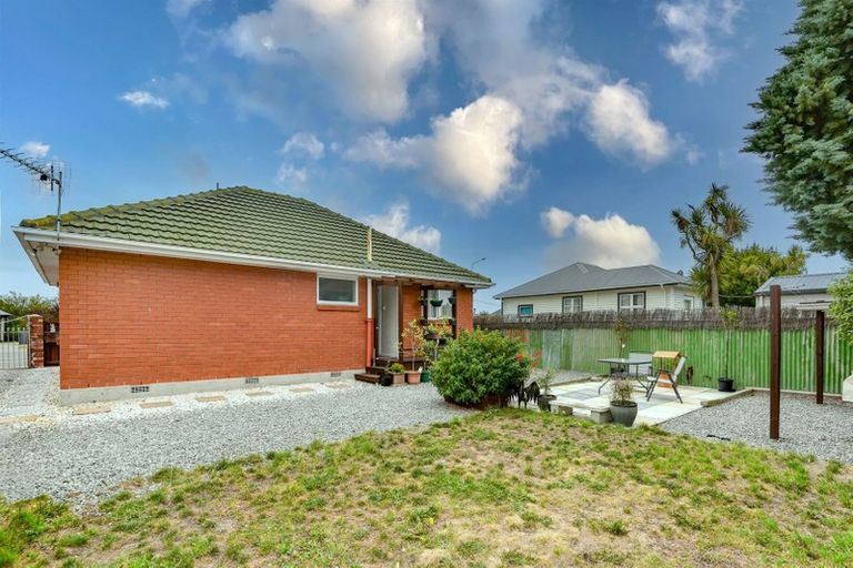 Photo of property in 1/112 Pages Road, Wainoni, Christchurch, 8061