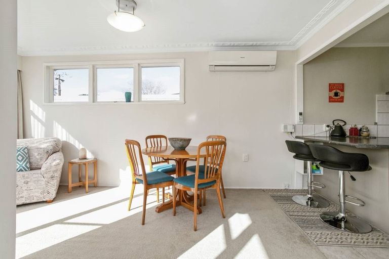 Photo of property in 18 Riverlea Avenue, Pakuranga, Auckland, 2010