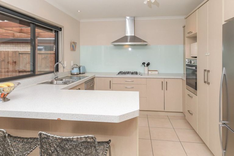 Photo of property in 5 Waltham Place, Rototuna North, Hamilton, 3210