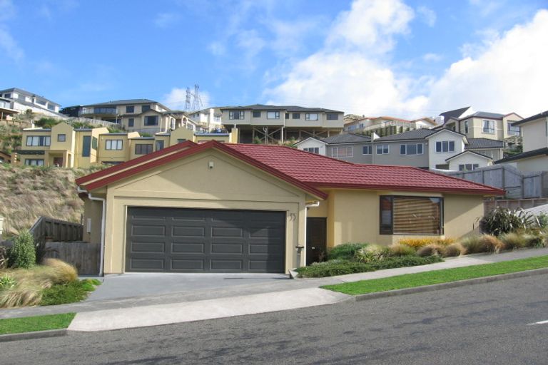 Photo of property in 35 Waverton Terrace, Churton Park, Wellington, 6037