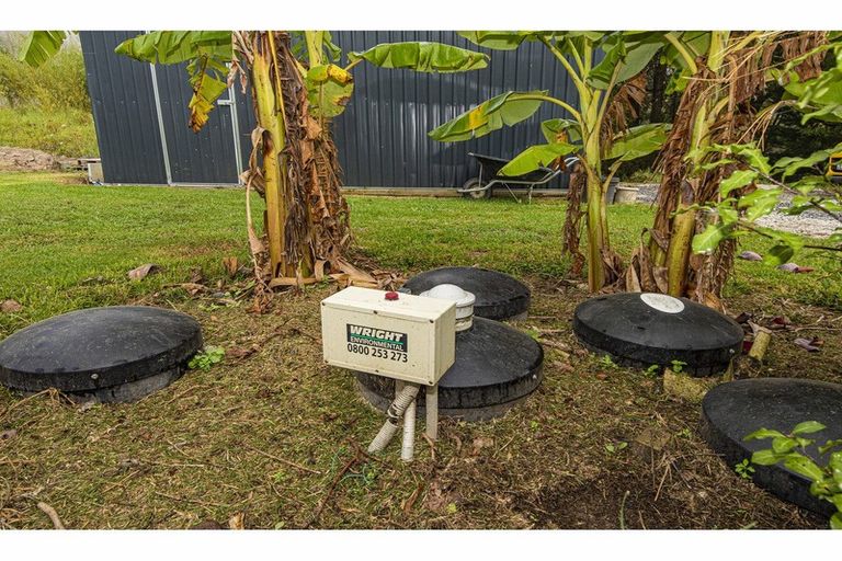 Photo of property in 382 Pahi Road, Pahi, Paparoa, 0571