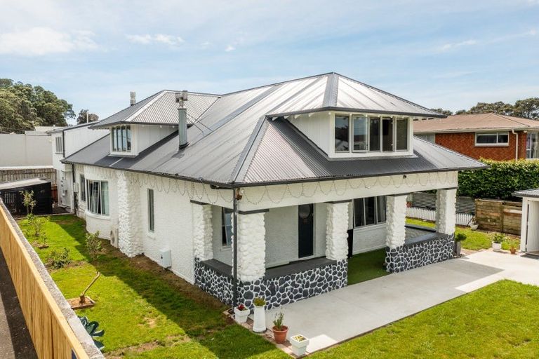Photo of property in 82 Barrett Street, Westown, New Plymouth, 4310