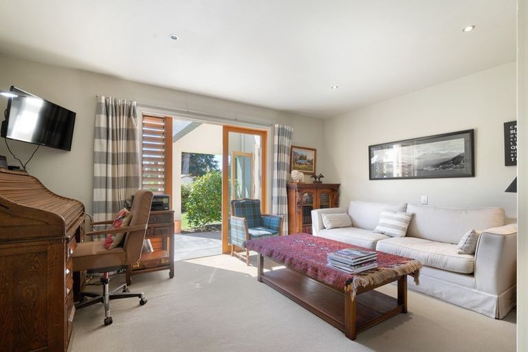 Photo of property in 19 Blacksmiths Lane, Wanaka, 9305