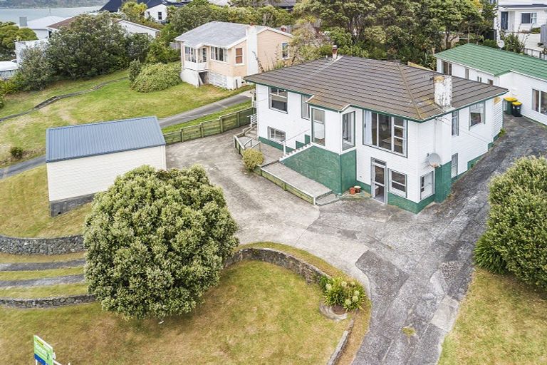 Photo of property in 45 Hiwi Crescent, Titahi Bay, Porirua, 5022