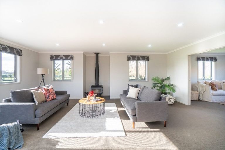 Photo of property in 222 Oroua Road, Kairanga, Palmerston North, 4475