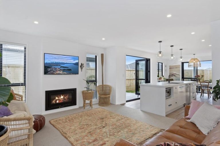 Photo of property in 30 Awatira Drive, Papamoa Beach, Papamoa, 3118