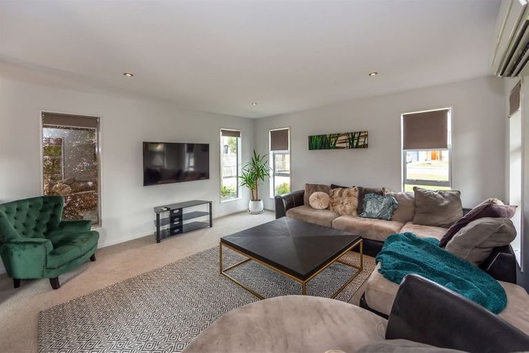 Photo of property in 6 James Drive, Woodend, 7610