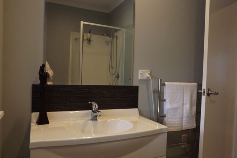 Photo of property in 44 Mako Mako Road, Levin, 5510