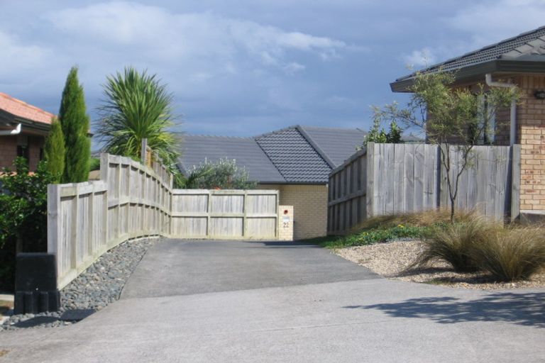 Photo of property in 22 Rising Parade, Fairview Heights, Auckland, 0632