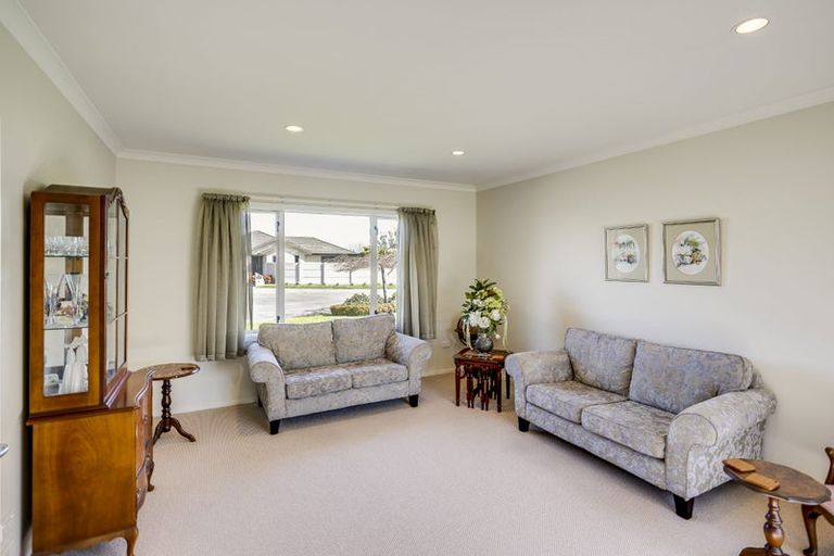 Photo of property in 5 Waimea Way, Poraiti, Napier, 4112