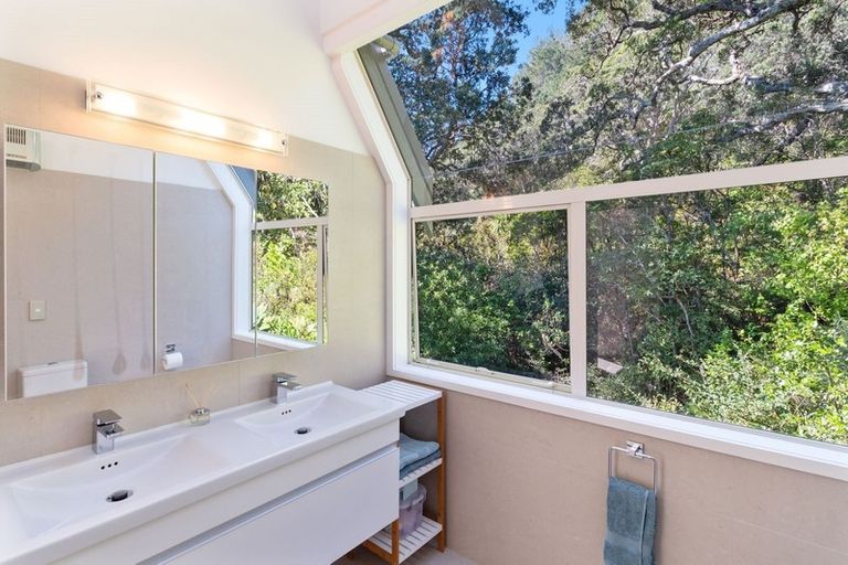 Photo of property in 51 Mount Avenue, Pauanui, Hikuai, 3579