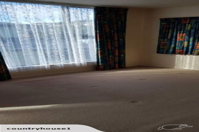 Photo of property in 12 Pikitanga Close, Tawa, Wellington, 5028