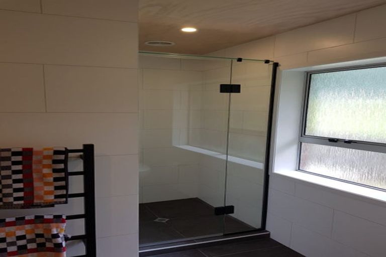 Photo of property in 23 William Bayes Place, Red Beach, 0932