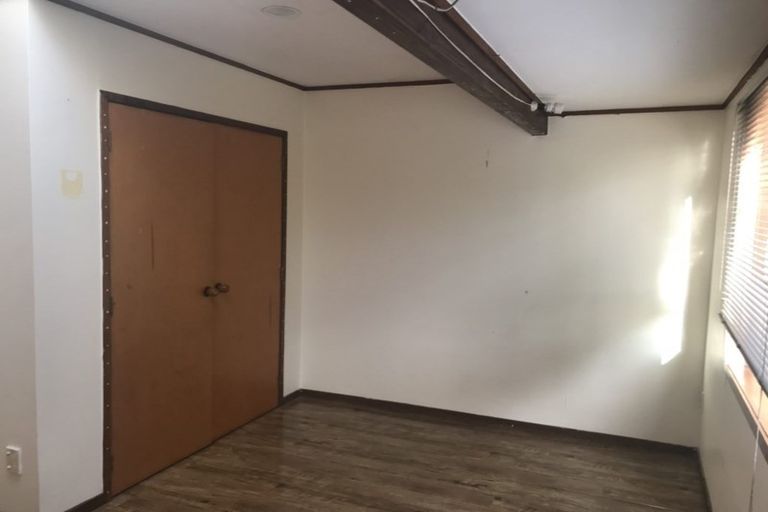 Photo of property in 13 Charles Dickens Drive, Mellons Bay, Auckland, 2014