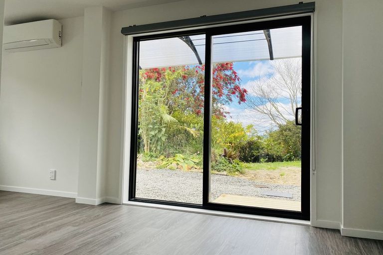 Photo of property in 28a Waimumu Road, Massey, Auckland, 0614