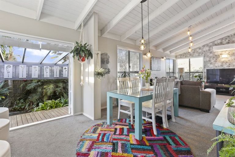 Photo of property in 2/13 Belmont Terrace, Milford, Auckland, 0620