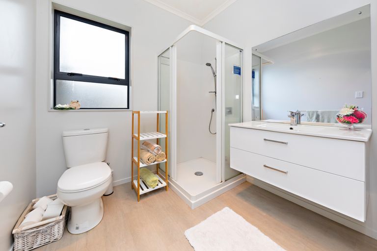 Photo of property in 6 Kohi Kai Place, Weymouth, Auckland, 2103