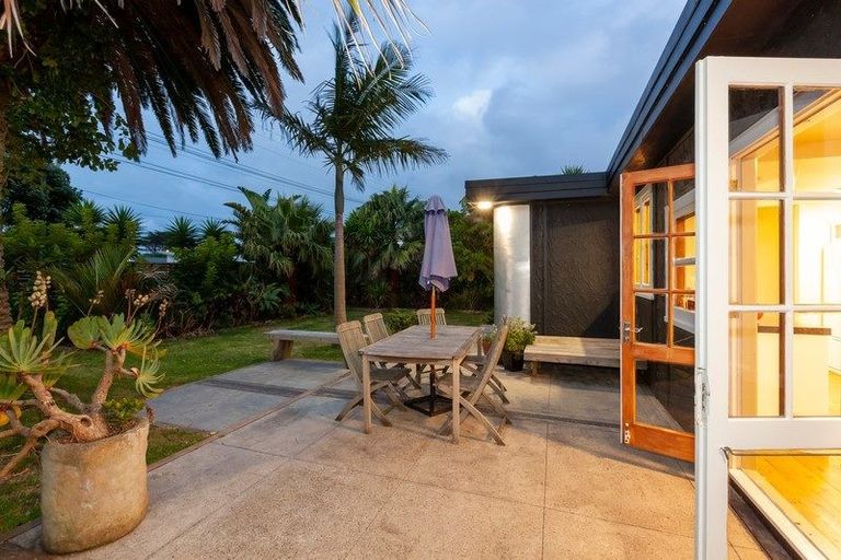 Photo of property in 44 Ngapaki Street, Waikanae Beach, Waikanae, 5036