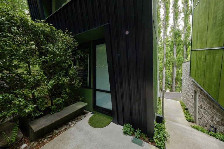 Photo of property in 44 Mcmillan Road, Arthurs Point, Queenstown, 9371