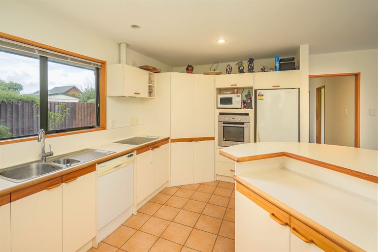 Photo of property in 1 Appleton Place, Woodend, 7610