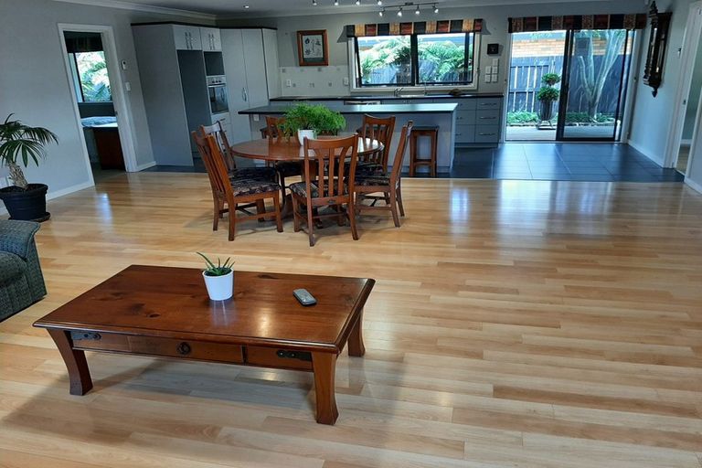 Photo of property in 65 Peter Hall Drive, Kelvin Grove, Palmerston North, 4414