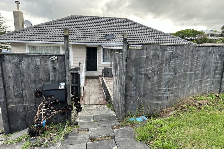 Photo of property in 19 Camelot Place, Glenfield, Auckland, 0629