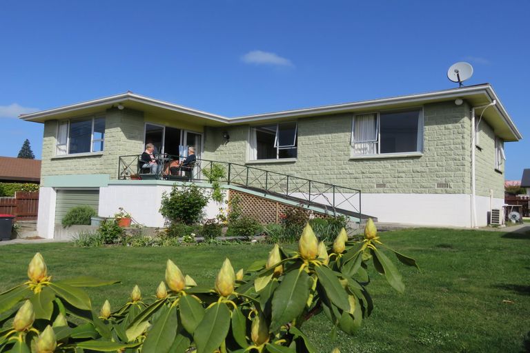 Photo of property in 27 Saint Leonards Road, Temuka, 7920