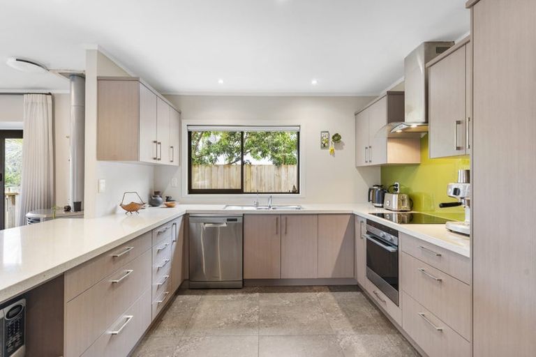 Photo of property in 22 Houston Place, Bayview, Auckland, 0629