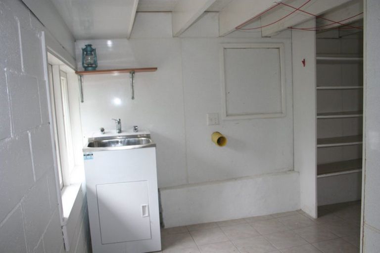 Photo of property in 1 Lynn Road, Bayview, Auckland, 0629