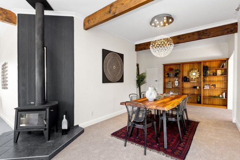 Photo of property in 25 Enfield Road, Hospital Hill, Napier, 4110