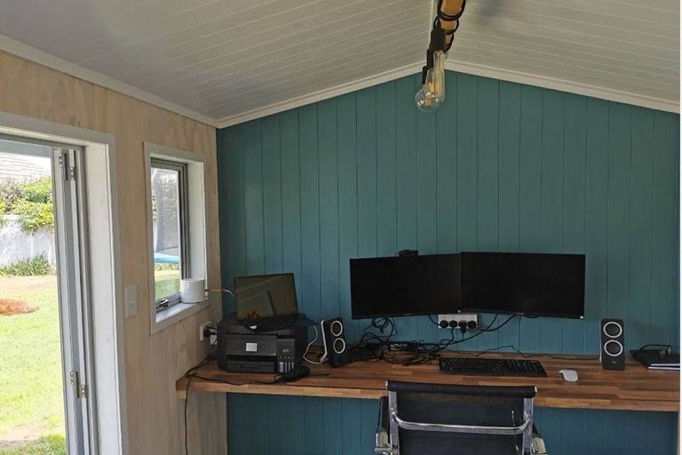 Photo of property in 85a Litten Road, Cockle Bay, Auckland, 2014