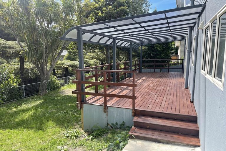 Photo of property in 48 Tiri Tiri Road, Birkdale, Auckland, 0626