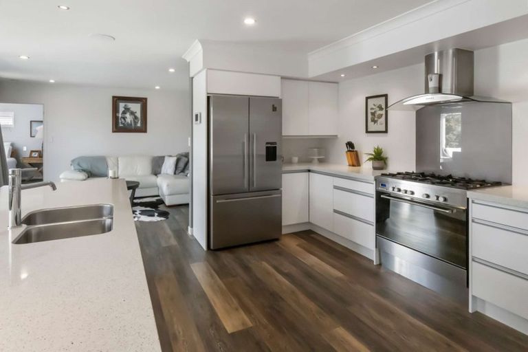 Photo of property in 134 Oriental Parade, Papamoa Beach, Papamoa, 3118