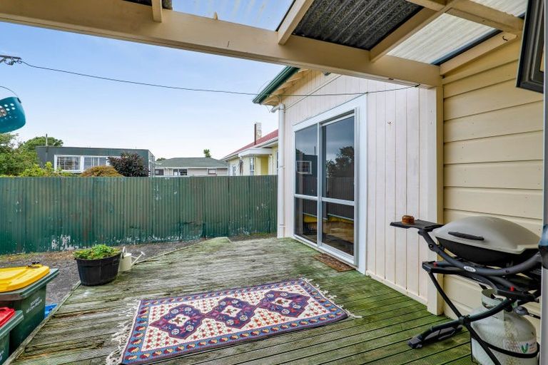 Photo of property in 7 Seddon Street, Westown, New Plymouth, 4310