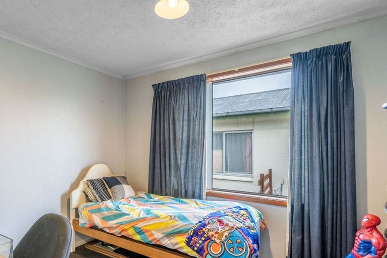 Photo of property in 17 Regent Street, Newfield, Invercargill, 9812