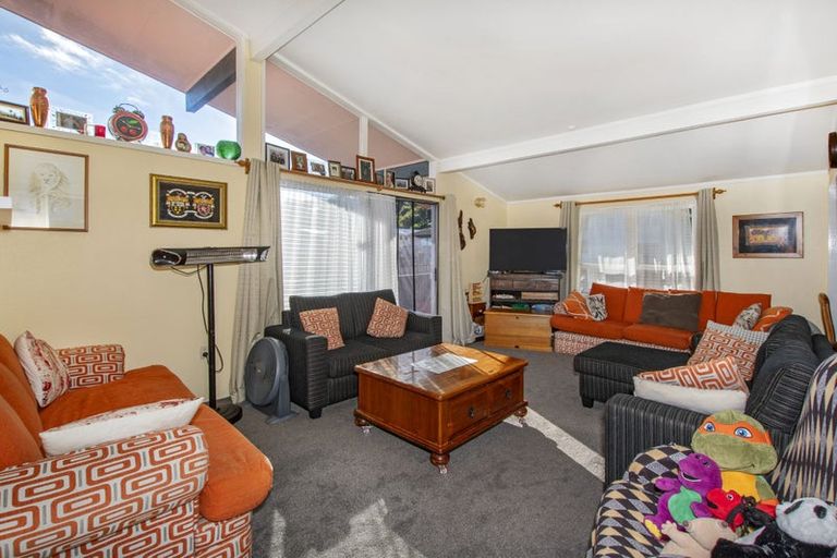 Photo of property in 10 Cresta Place, Onerahi, Whangarei, 0110