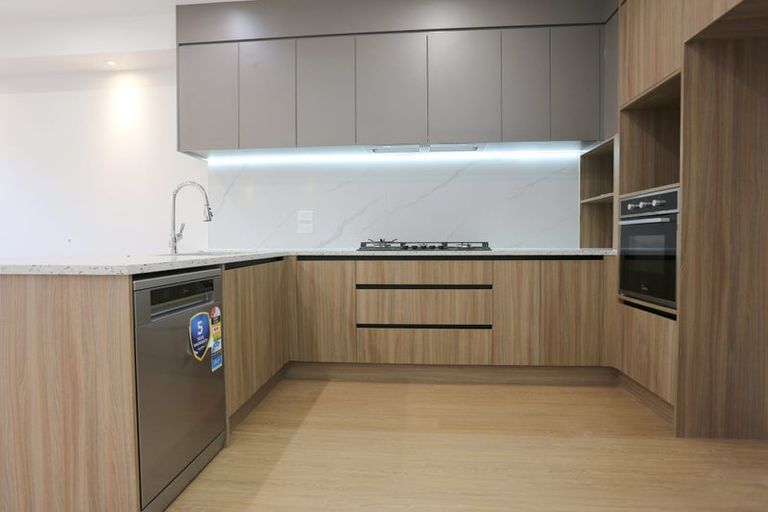 Photo of property in 13b King Richard Place, Browns Bay, Auckland, 0630