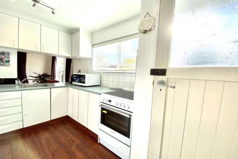 Photo of property in 2/719 Fergusson Drive, Elderslea, Upper Hutt, 5018