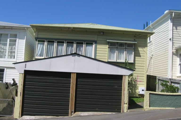 Photo of property in 67 Rolleston Street, Mount Cook, Wellington, 6021
