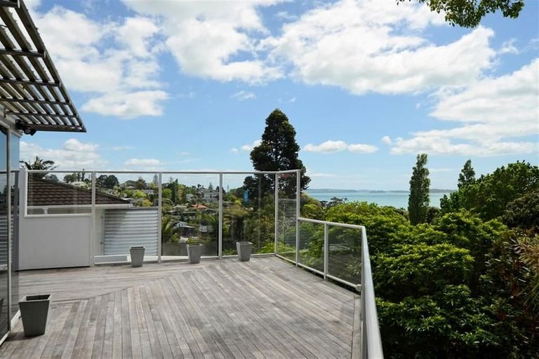 Photo of property in 27 Mcmillan Place, Mellons Bay, Auckland, 2014